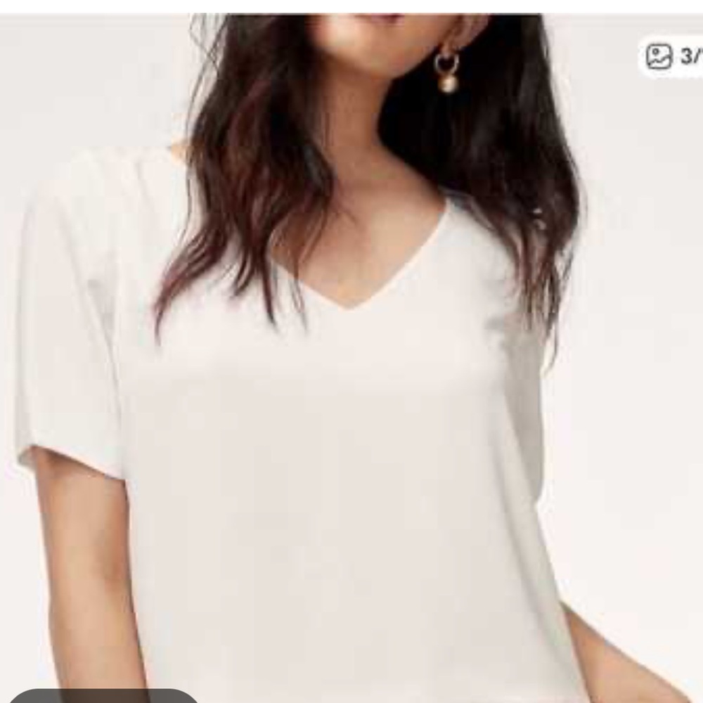 Babaton Cream V-Neck Short Sleeve Blouse
